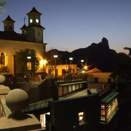 Fonda De La Tea Tejeda (Gran Canaria)